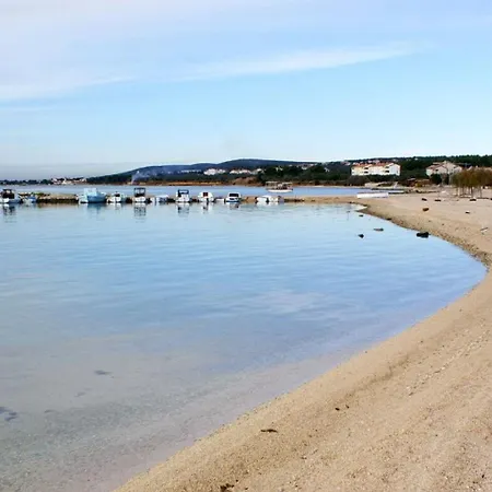 Kate - Free Parking Biograd Na Moru