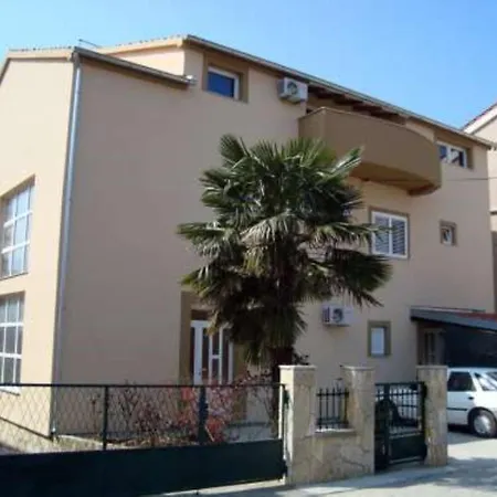 Kate - Free Parking Apartment Biograd Na Moru